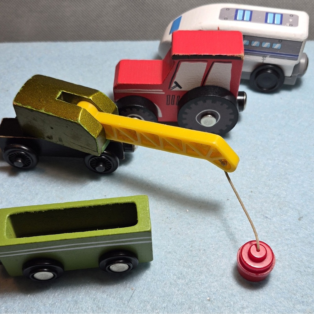 lot of 4 BRIO Wooden Breakdown Train Wrecker Crane w/ Car engine& tractor magnet